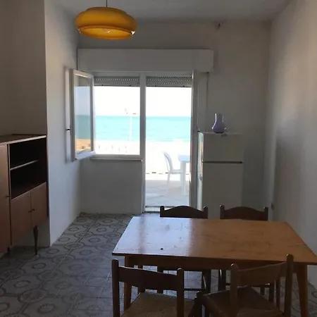 Virgola Zero Holiday Beach Apartment